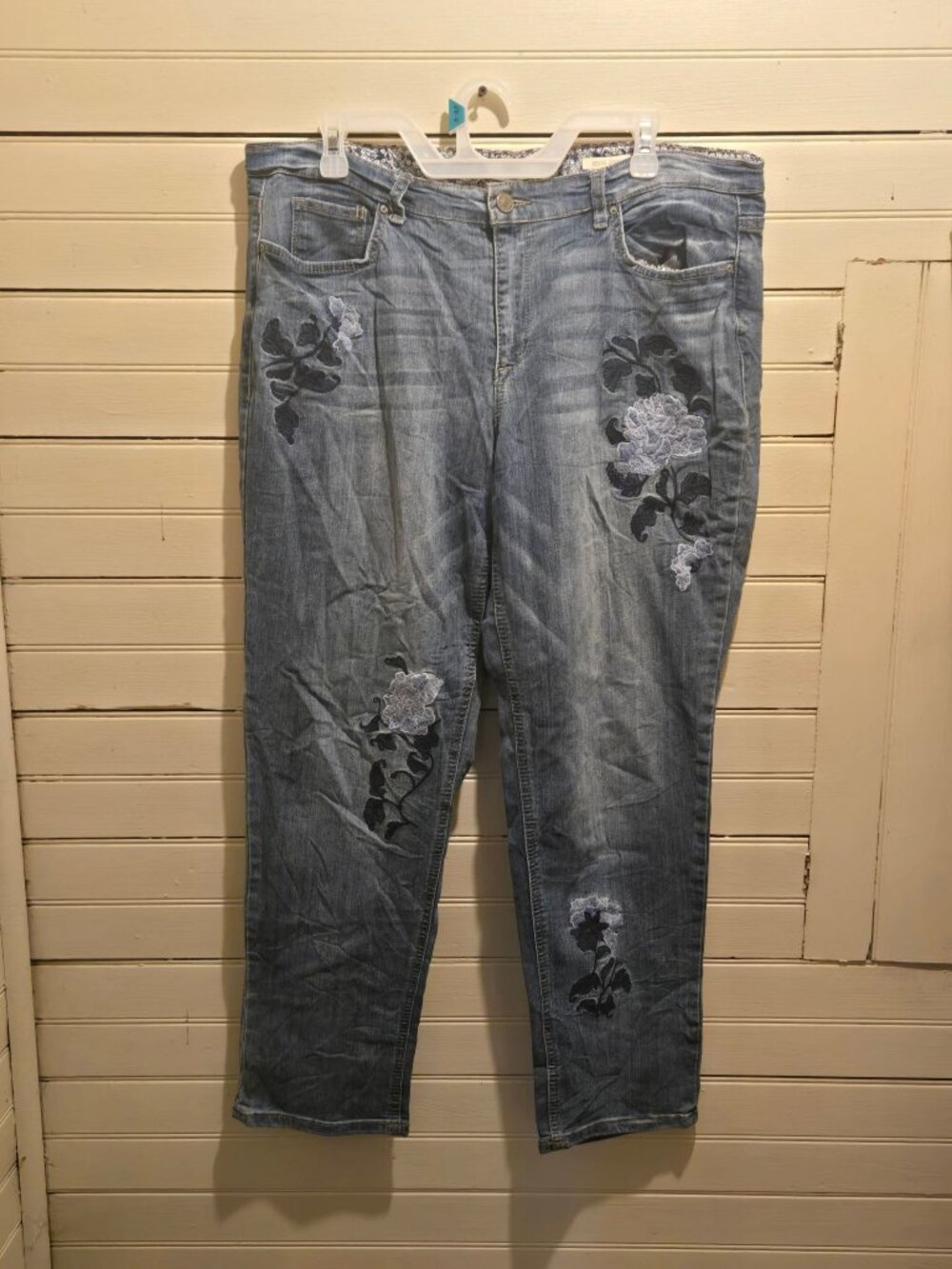 Vintage America Blues Jeans Women's 14/32 Light Wash Embroidered Floral Straight